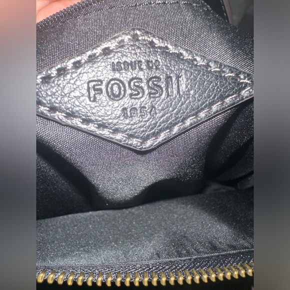 Fossil Black leather Hunter backpack EUC Bag Purse - Picture 7 of 10